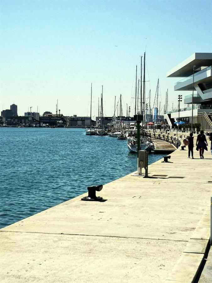 B Beach Valencia Apartament Zewnętrze zdjęcie